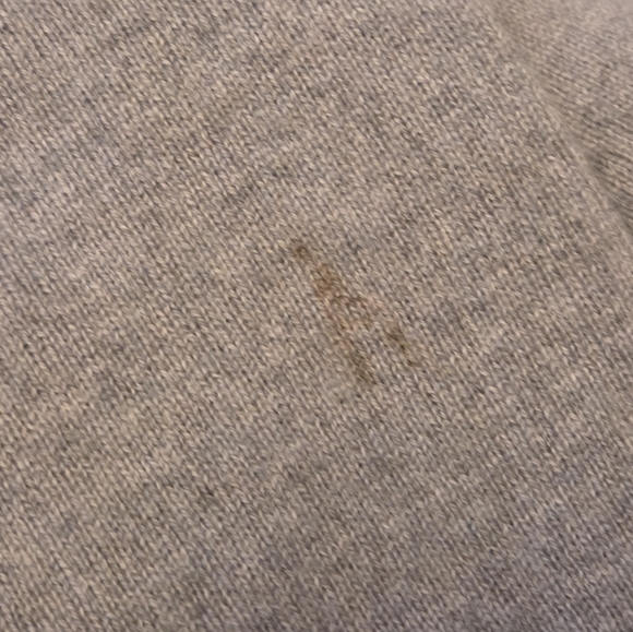 INHABIT women's Cashmere v-neck sweater - Picture 9 of 9